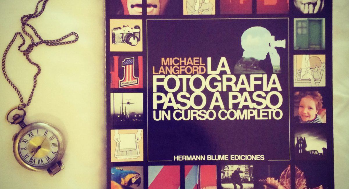 Libro para aprender a hacer fotos, de Michael Langford.